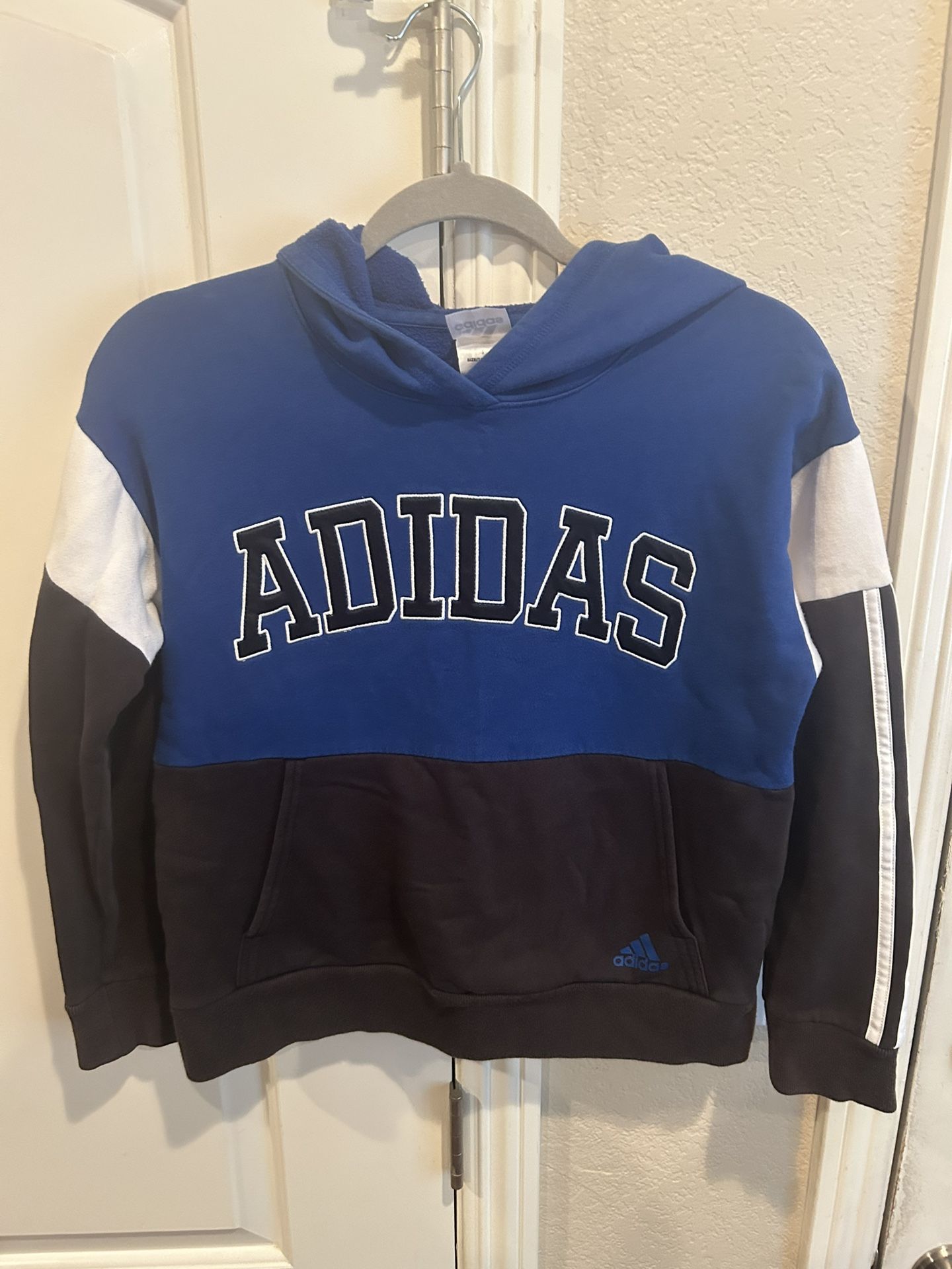Adidas Sweatshirt