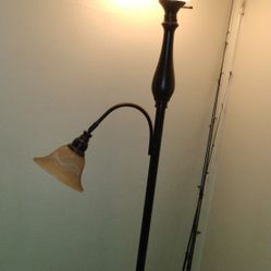 HI. EVERY1, Nice Antique Glass Lamp For Sale? $20/Cash