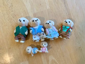Collectable Sylvanian Families / Calico Critters Yellow Labrador Dog Family (6-Piece Set)