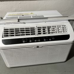 8000 BTU AIR CONDITIONER