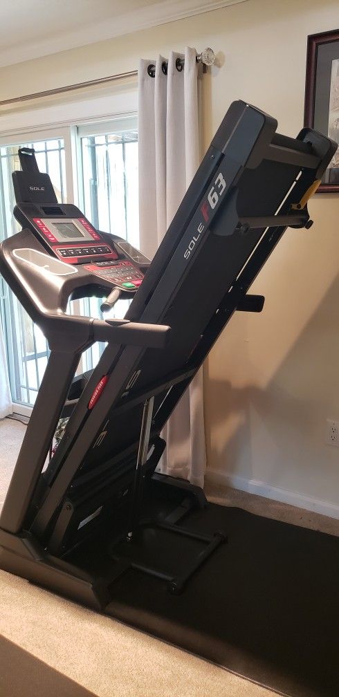 SOLE FITNESS TREADMILL