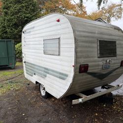 Vintage Canned Ham Camper – Mostly Original – Ready to Tow or Restore