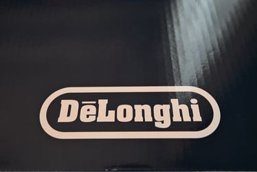 NEW DeLonghi All-In-One Coffee & Espresso Machine COM530M - Sealed Box