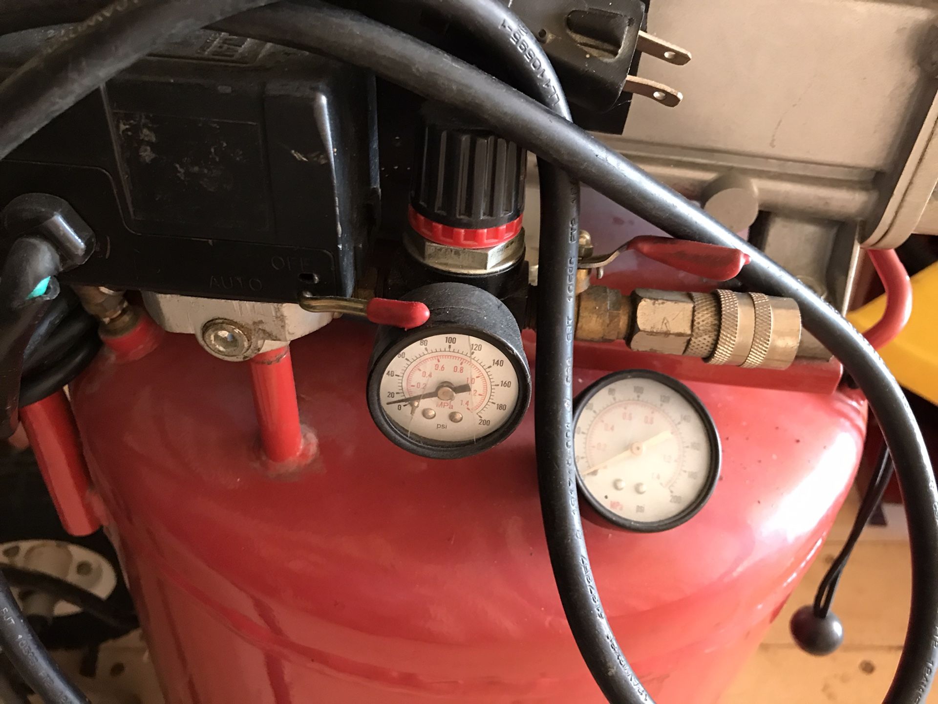 Air Compressor 20 Gallons