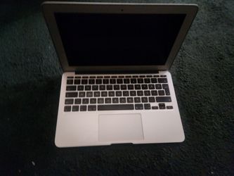 Apple laptop