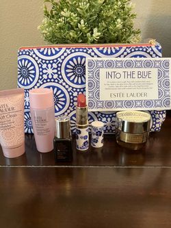 Estée Lauder travel set