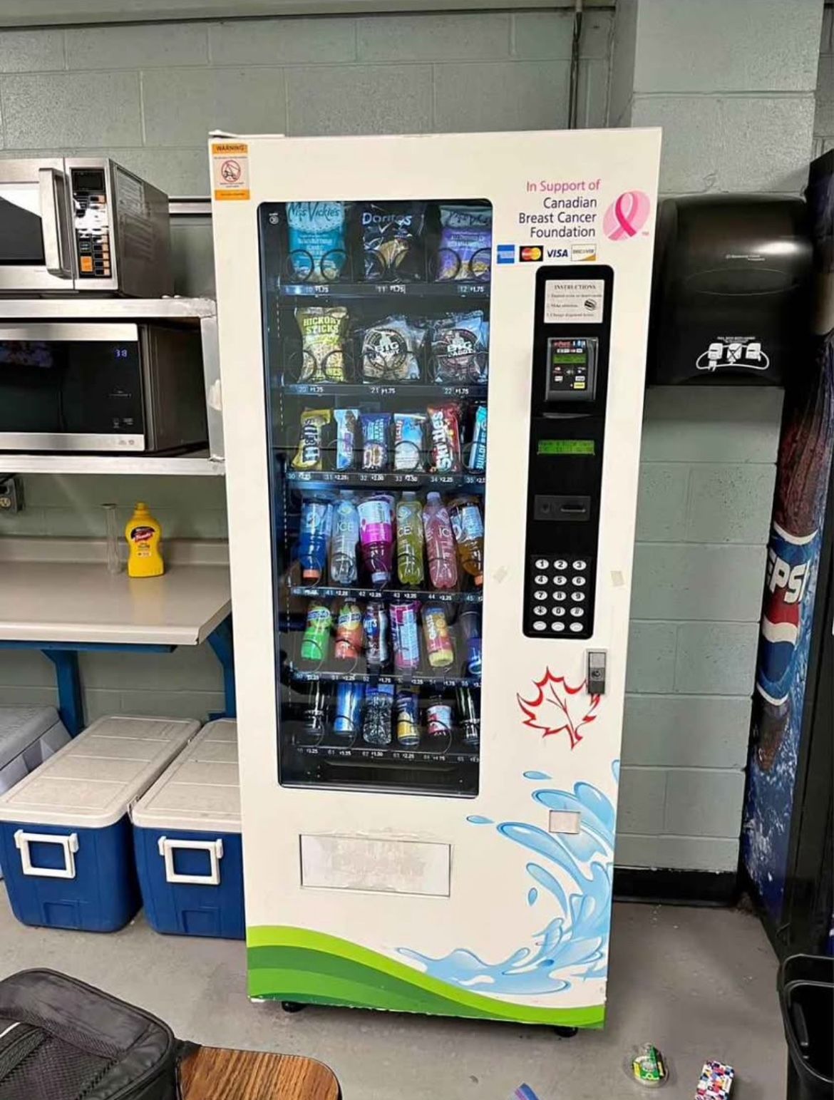 Healthy Max Combo Vending Machine With A Nayax Card Reader