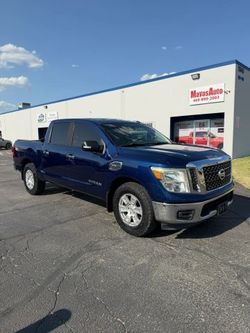 2017 Nissan Titan Crew Cab