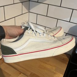 Vans Men’s 9.5 Women’s 11
