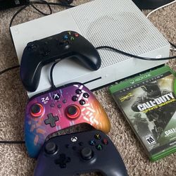 Xbox One S w/3 Controllers & 4 Games