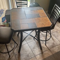 Dinning Table 3 Chairs 1 Damaged