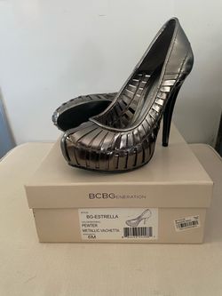 BCBGeneration BG-Estrella Pewter Platform Heels Size 6