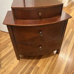 3-drawer Top Antique Dresser. Read Description 