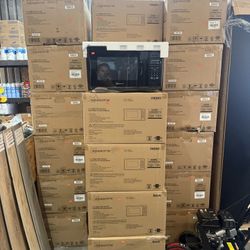 Seasons® 1.1 Cu. Ft. 1000-Watt Countertop Microwave, Black