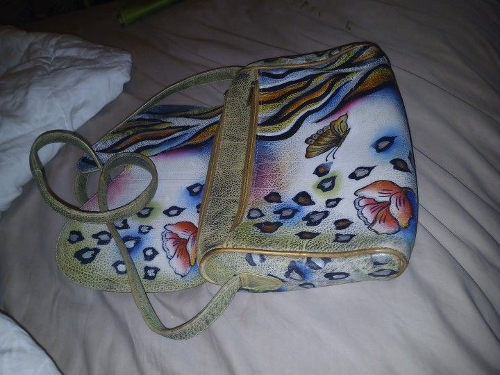 LG Med ORIGINAL BRIGHT LEATHER ANUSHKA BITTERFLY ROSE SCISSOR FOLD CROSSSHOULDER LEATHER BAG