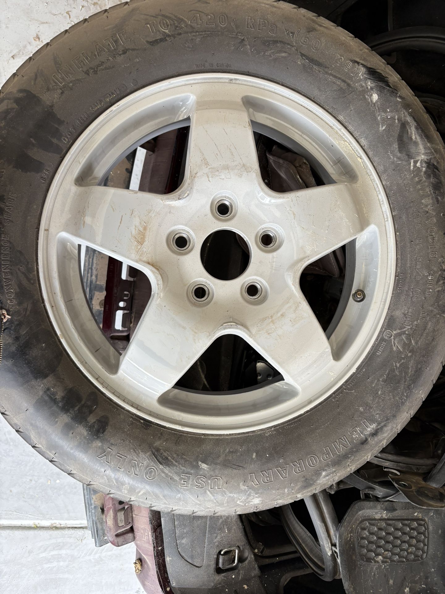 Jeep Grand Cherokee Spare Tire