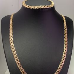 Beautiful 18 K gold plated men's set (chain and bracelet)