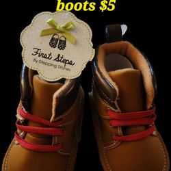 New - Size 4 Baby Shoes $5