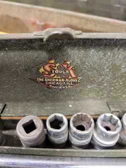 vintage S-K Tools (The Sherman-Klove Co.) socket set
