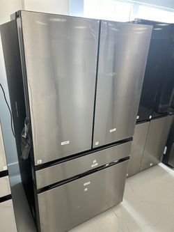 BRAND NEW 4 DOOR SAMSUNG BESPOKE WITH BEVERAGE CENTER FREE LOCAL DELIVERY AND INSTALLATION