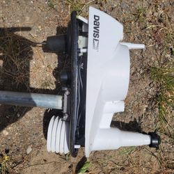 Davis Weather Station Or Light Pole