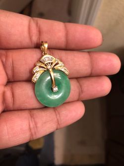 Custom jade pendant/charm