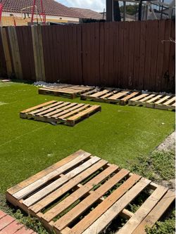 Wooden Shipping Pallets