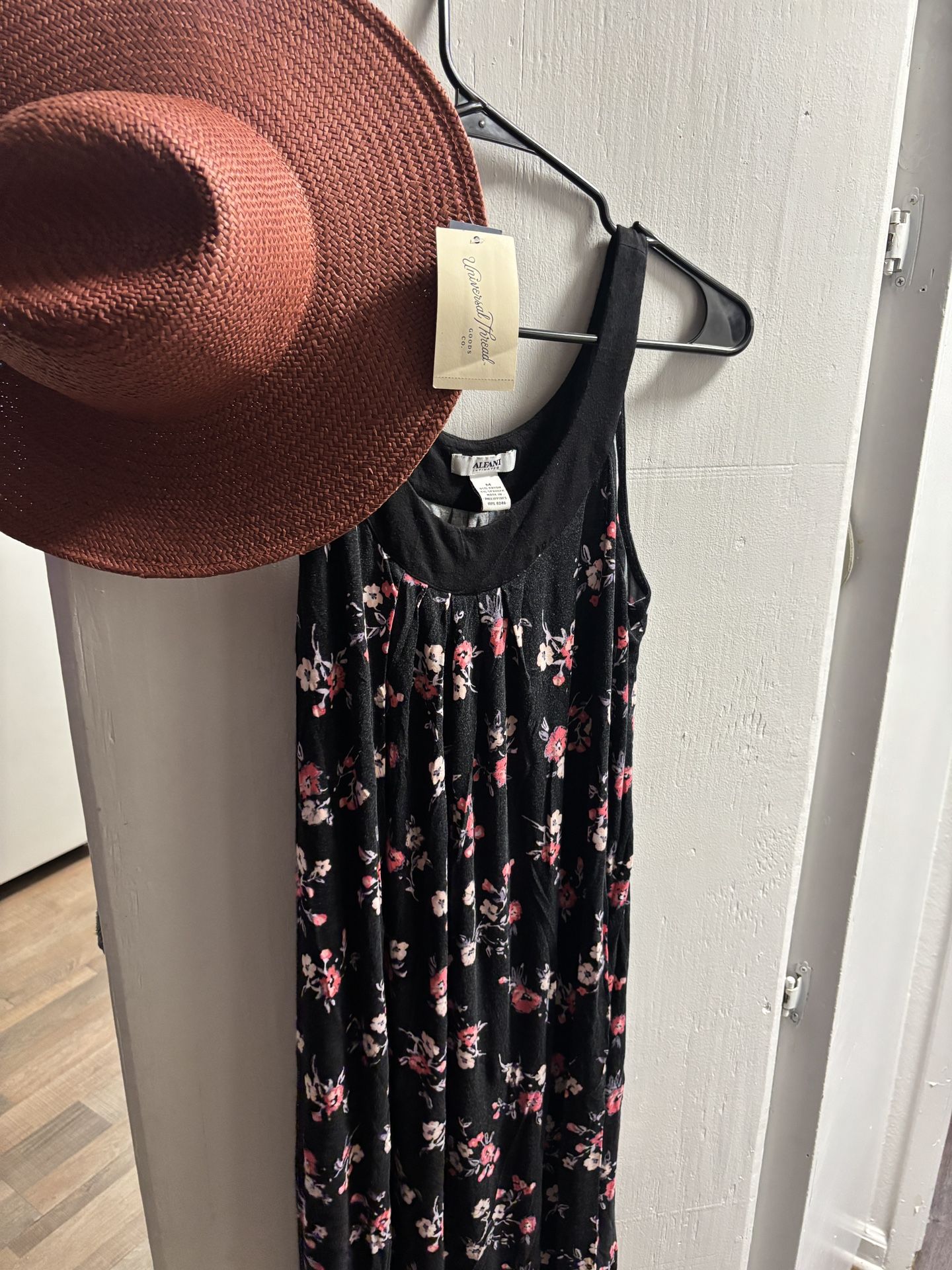 Women Medium Sundress, Sleeveless Dress, Summer Dress With SUNHAT