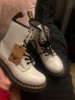 Dr. Martens AirWair White Leather Boots size 6