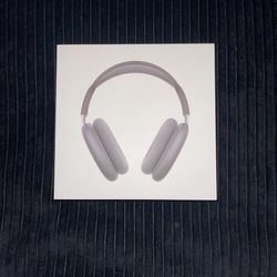 AirPod Maxes Midnight