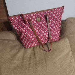Dooney & Bourke 