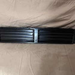 Chevy Malibu 2016-20 Front Lower Radiator Grille Shutter Without Actuator
