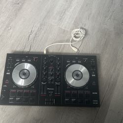 Pioneer DDj-SB (Good For Beginners ) Everything Works Well
