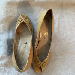 Women’s Heel Size 8