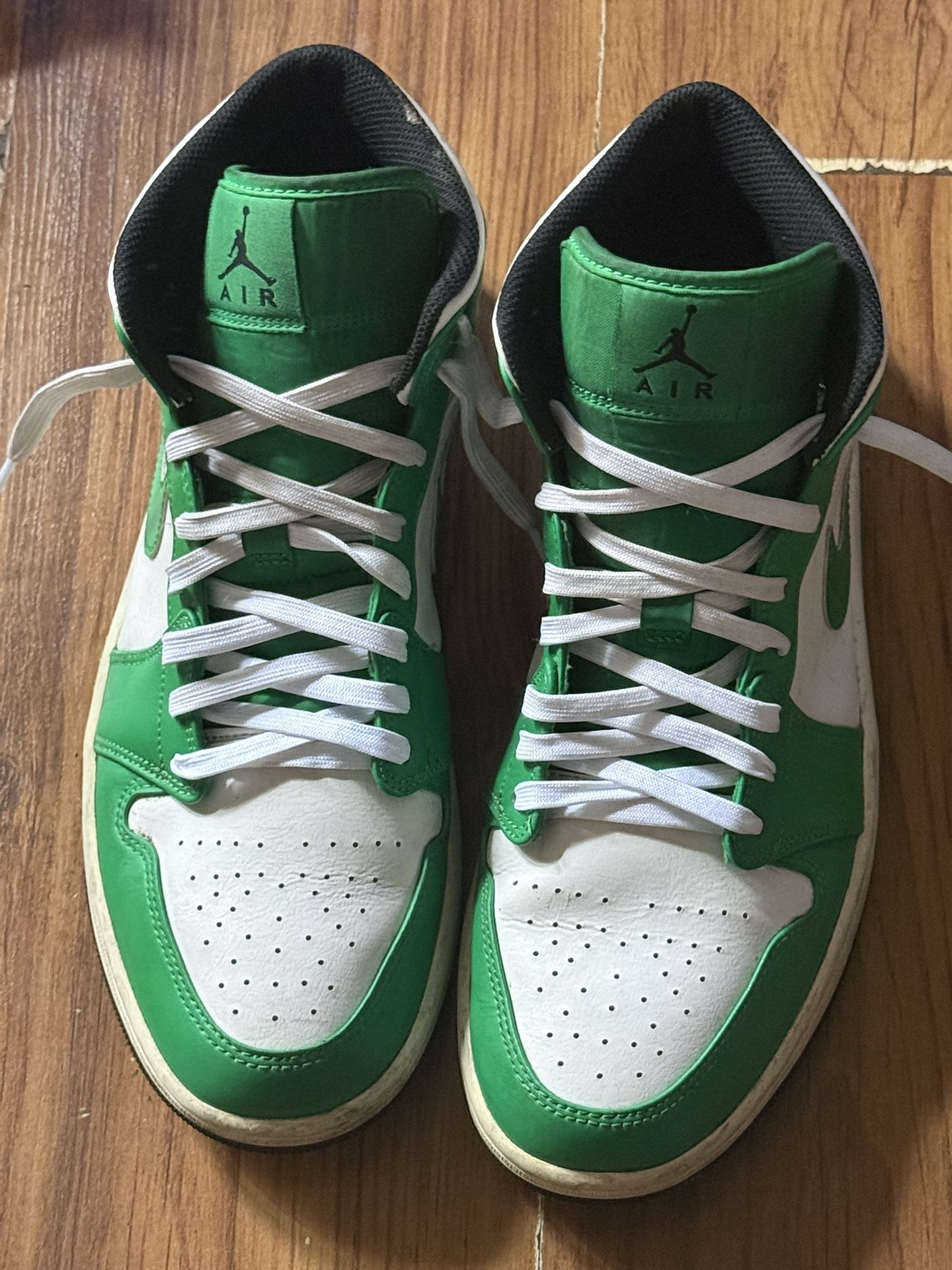 Air Jordan Air Jordan 1 Mid 'Lucky Green' DQ8426-301