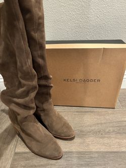 Kelsi Suede brown Boots 8.5