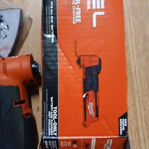Milwaukee
M12 FUEL 12V Lithium-Ion Cordless Oscillating Multi-Tool (Tool-Only)