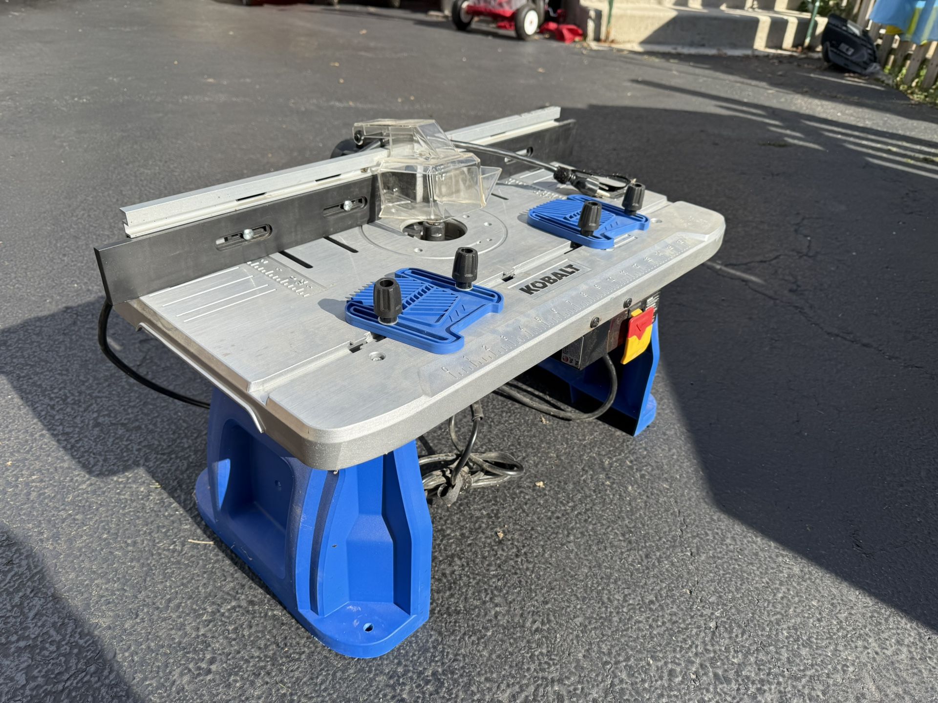 Kobalt router table