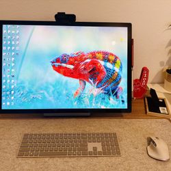 Surface Studio 2 Desktop Like New