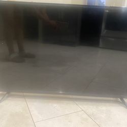 Vizio 40 Inch smart tv NO REMOTE I HAVE TO USE THE APP ON MY PHONE But Other Then That Works Perfect 