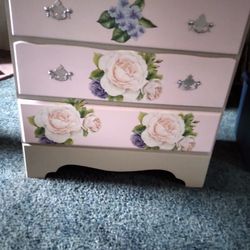 2 Drawer Dresser.. An Small Welcome Sigb