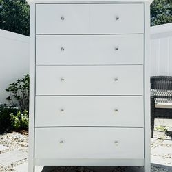 Dresser With A Matching Nightstand 
