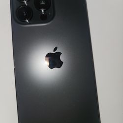 Apple iPhone 15 Pro Max 256GB in Black Titanium