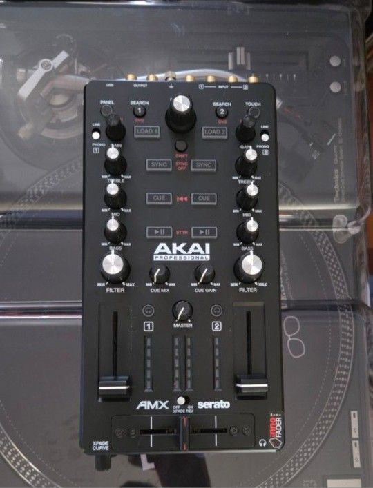 Akai AMX Serato Mixer / Controller