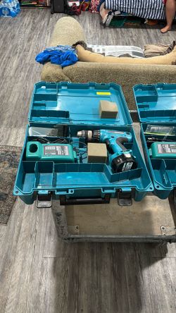 Old School Makita Impact/Drill/Flashlight Combo Kit