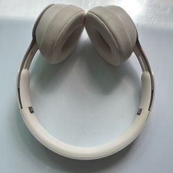 Beats Solo Pro Noise Canceling Wireless On EarHeadphones