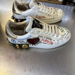 DOLCE & GABBANA DG Logo Heart Pearl Logo Low Top Sneaker PORTOFINO White Gold Size 7 1/2