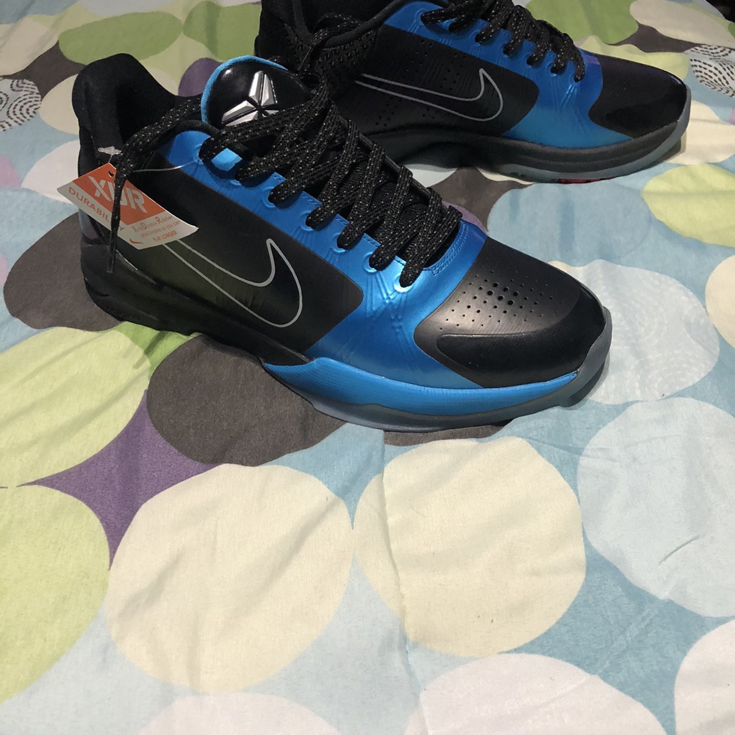 KOBE V PROTRO ( Dark Night ).