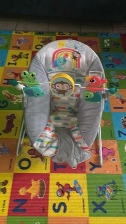 Bright Starts Playful Paradise Comfy Baby Bouncer Seat