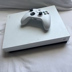 XBOX One X with Wireless Controller 